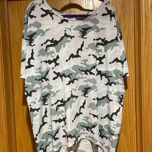 Lularoe Irma t-shirt tunic size Large